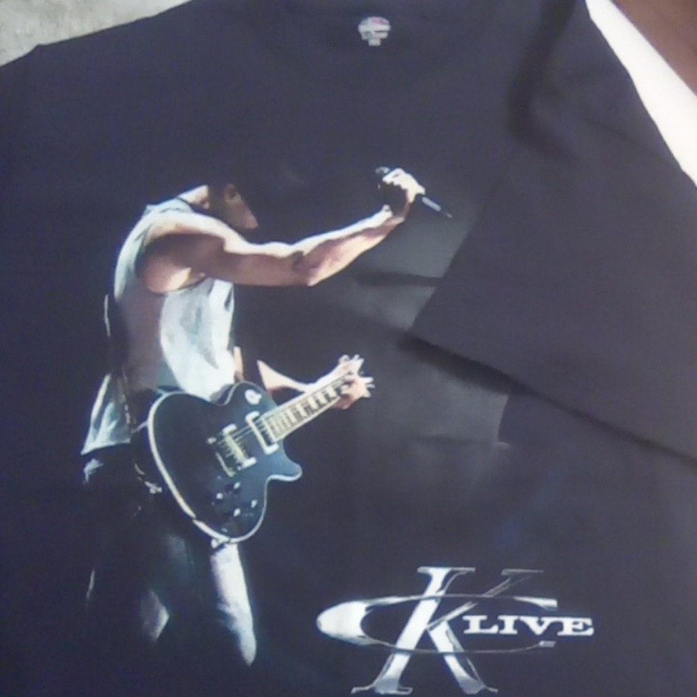 Kenny Chesney t shirt
